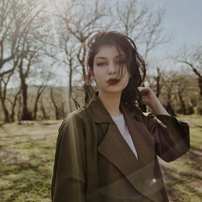 ShiwandJ76414's profile picture. maybe a singer