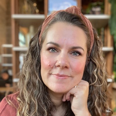 heart on sleeve human. super empath. aspiring librarian. twin mama. feminist. neurodivergent. fond of damn good food, volunteering & #yeg.