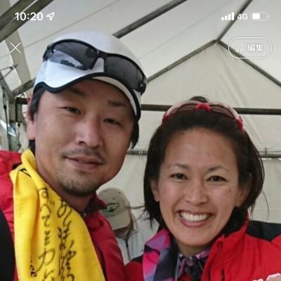 幼少期より長距離を走る事が苦手😅2016年に親友の誘いで走った神戸ﾏﾗｿﾝ🏃‍♂️関門・収容ﾊﾞｽから何とか逃げ切り初ﾌﾙ完走🥲ﾏﾗｿﾝの素晴らしさ・奥深さを知りました🥹大会参加・走れる事が第一で、記録は余り気にしないｷﾛ7強のゆるﾗﾝﾅｰ👍皆さんのﾎﾟｽﾄを励みに練習しています🏃‍♂️🍻💞