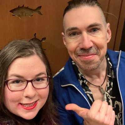 Writer & artist, fan of Lunar Chronicles by @marissa_meyer & @CBCMurdoch, loving @mtrench & @JoshRamsay (he quoted my tweet 06/04/2016) MET TRENCH 16/11/2016!