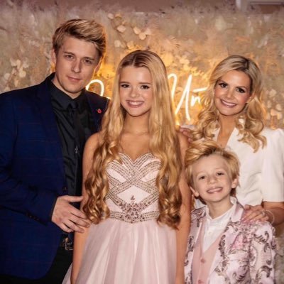 @JonathanAnsell