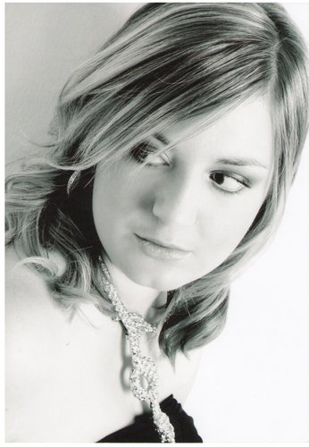 EllieK welcomes you to a world of award winning, cutting edge, luxury tiaras all professionally handmade in the U.K using Swarovski crystal. 
 xxx Kellie xxx