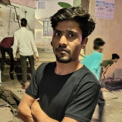हमने आखरी सांस को भी तेरा नाम कर दिया
karishma