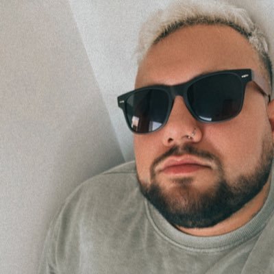 luuquiitaas's profile picture. Fotógrafo 📸 Tatuador 💉 Músico 🎸 Papá de una reina  y un rey 👑  Luna y Salva