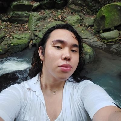 chronically exhausted, people are insufferable| views are my own | he/they | bi enby | eco major | header: https://t.co/THJ8Jlx3Ie