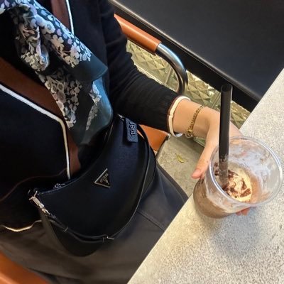 dianashuhairi_'s profile picture. 