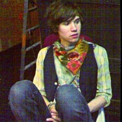 pictures of early panic at the disco every hour (not a bot) | admin - @headfirst4iero