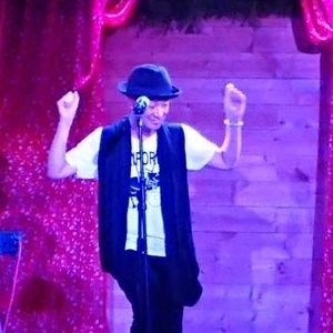 LGBT🌈のGの人(有)。よく食べてよく笑う人。🎤イベントMC🎤/DAMとも祭り2018(大賞)festival2023(矢口真里賞)/KKB2014ﾌｧｲﾅﾘｽﾄ/外転型痙攣性発声障害と向き合う日々。 🎮🀄🍴🐴サ活♨️。スト6(モダンマノン)とアベックツイ多め。エロ♀︎垢と情報商材系、ゾンビは全ブロ中