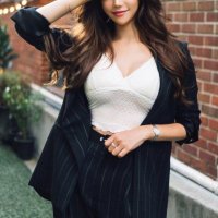GenevieveLucia (@rev9eabtid1w0) 's Twitter Profile