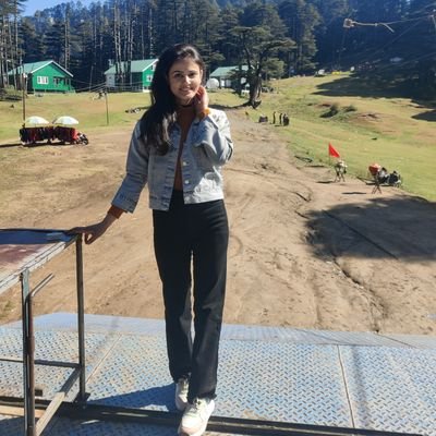 Diksharaj55066's profile picture. ॐ त्र्यम्बकं यजामहे सुगन्धिं पुष्टिवर्धनम्‌।
उर्वारुकमिव बन्धनान्मृत्योर्मुक्षीय माऽमृतात्‌॥