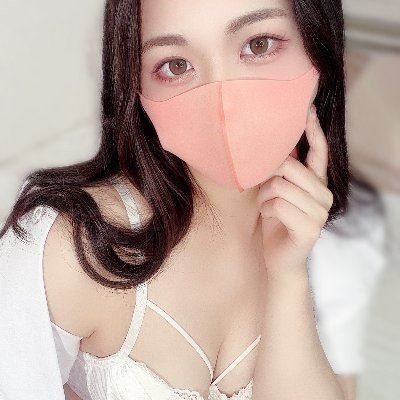 夫とレスで欲求不満な人妻です。コスプレしてするのがマイブーム。声がかわいいとよく言われます。よろしくお願いします。