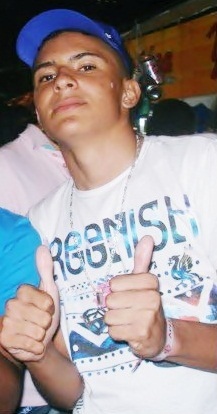 Oi, gente! Jeanzinish na área. Sou uma pessoa que veio ao mundo com a função de espalhar o amor e a alegria !
