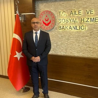 Denizli Aile ve Sosyal Hizmetler İl Müdürü - Gafleti tembihle, cehaleti talimle tedavi edebilirsiniz ancak ihanetin ilacı yoktur azizim...