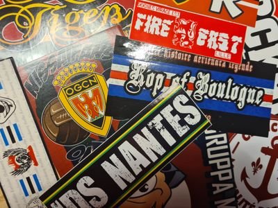 Collectionneur de stickers ultras et zines depuis de nombreuses années, je partage ma collection .
Mp pour des échanges ainsi que correspondances ✌️ .