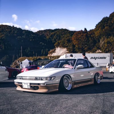 180sx 👉🏻 s13｜こういった限られた文字数の中で自己紹介するのは得意なほうです。まず僕の好きな食べも