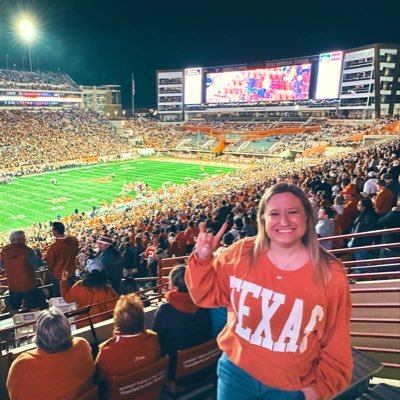 Longhorn Born and Raised. I Bleed Burnt Orange 🧡💁🏼‍♀️🤘🏻Pediatric Mental Health Nurse 🤍