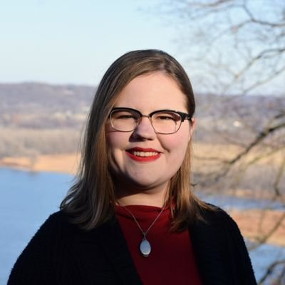 📰 Food & Dining Reporter for @pjstar 📷 Photographer 🎓 Webster University grad 🦜 Crazy bird lady