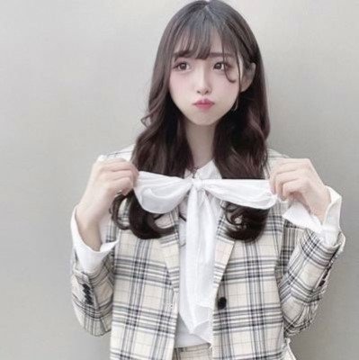 夫とレスで欲求不満な人妻です。コスプレしてするのがマイブーム。声がかわいいとよく言われます。よろしくお願いします。