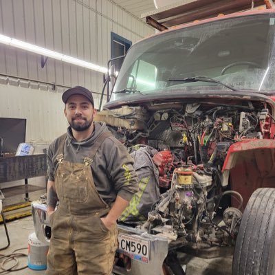 Hey I am a heavy duty and automotive mechanic living in the Yukon and love gaming and streaming would love for you guys to come say hi and follow!!