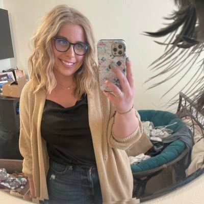 hotelallison's profile picture. I can still make the whole place shimmer✨