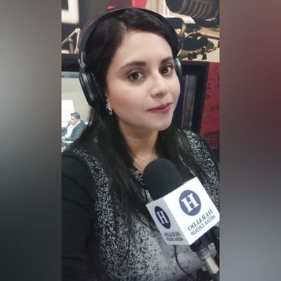 Voiceover en Gobierno del Estado de Tlaxcala.
Conductora en Noticiero Altiplano 96.5 FM en Alianza con Heraldo Radio.🎙️📻✨💜