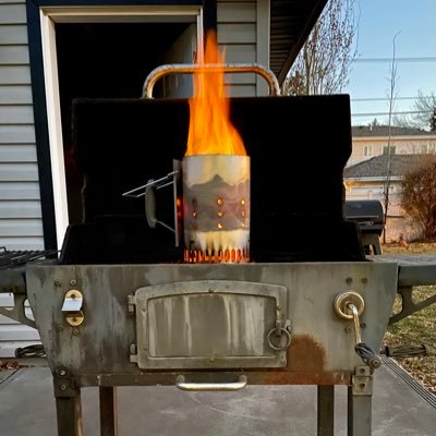 A proud Canadian who likes things grilled...or that start with B... BBQ, Beer, Bicycling, Books, etc …also known as @grlwithskulltat ‘s Fancy Man.