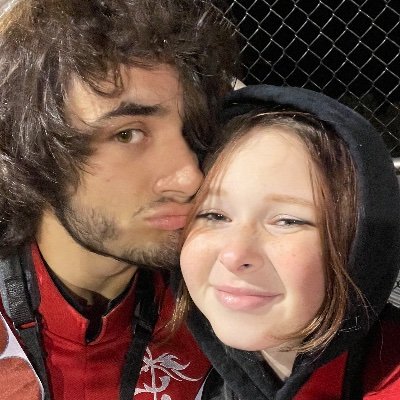 mimluvslillies's profile picture. nom