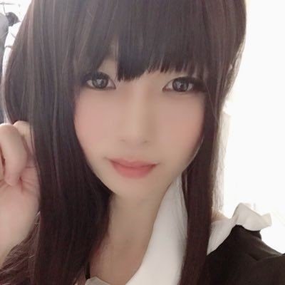 常にムラムラしている看護学生です🥺 おなニーだけじゃ満足できなくてTwitterを始めました🥺見られるの好きだから触ってるとこ見てほしいです