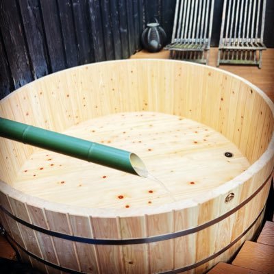 ZizakeShima's profile picture. 四万温泉で酒店が兼業する民宿です。｡｡ 1泊2食10650円～。ワンちゃんと泊まれる特別室が２部屋あります。貸切露天風呂で一杯が出来ますよ。｡ 貸切サウナも稼働中！四万温泉の真ん中にあるので便利にご利用頂けます♪　C&Kのクリビーと旅館の若旦那と知り合いの社長を愛する温泉親父です😁