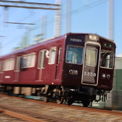 阪急電車阪急京都線沿線住んでます！
阪急を主に撮ってます！
9300系、9000系が好きです♪
1番の推しは阪急9300系の9300F！
男子芸術大学生2回生です！
タメ口⭕
LINE交換は必ず❌
いつかは阪急ファン、鉄道ファンの方をフォローしたい！
阪急ファン、鉄道ファンは100%フォロー返します！