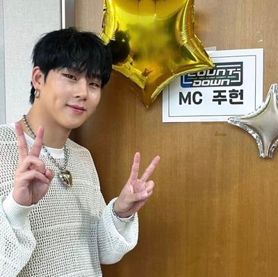 _il1020's profile picture. 계정 옮겨요 
@dandelion770 (po)