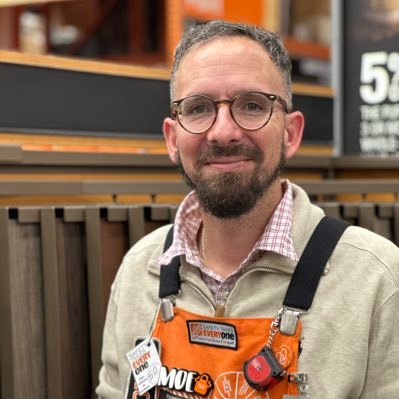 Currently a CXM @ Store 0268. Previously a Supervisor @ Store 0276 Previously Lumber Associate @ Store 0276 My tweets are my own