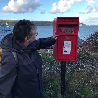 Compassion to all & justice for all Postcrossing|Letter writer|Photography|Reading |❤️Postboxes|Campaigner|Bit of a Lefty|