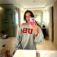 vinncentcamila's profile picture. Leaving a bit of sparkle everywhere i go ✨