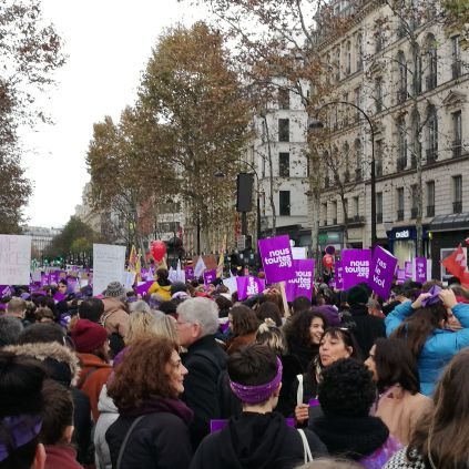 Féministe, de gauche, confiante qu'on puisse collectivement trouver des alternatives à ce monde à bout de souffle.
Docteure en psychologie sociale.