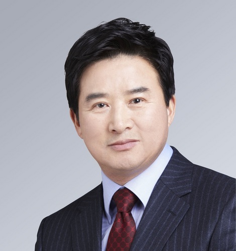 hyunmyungchul's profile picture. '생활정치 프론티어' 현명철입니다. 저를 찾아주신 트친 여러분, 진심으로 환영합니다. 저는(사)화성미래연구원을 설립하여, 다양한 연구를 진행중 이며, 그 결과를 통해 발전적 대안을 준비하였습니다. 이제 인구 50만을 넘어 100만 화성시대! 그 힘찬 발걸음을 내딛습니다. 감사합니다.