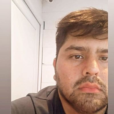 me acusan de rebelde, agitador y revolucionario por no pensar lo mismo y decirlo.