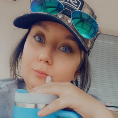 A stay at home mom who loves to hunt,play video games, and do outdoor and home stuff! field staffed/staffed for Pure Whitetail, Raxxinc, Element Archery