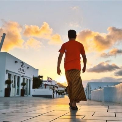 Pemenang menetapkan komitmen, pecundang hanya membuat janji..