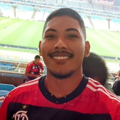 As vezes faço alguns comentários aleatórios em perfis que aparecem na minha tl, se entrou no perfil de quem vos fala, já aproveita e segue. SRN 🔴⚫