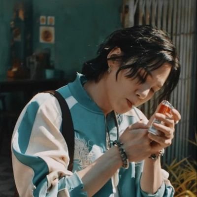 moonchild
don't cry
when moon ris
it's your time