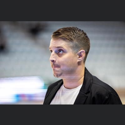 Basketball coach for Mark Basket womens top swedish league and RIG/NIU Highschool basketball program in the second swedish division.