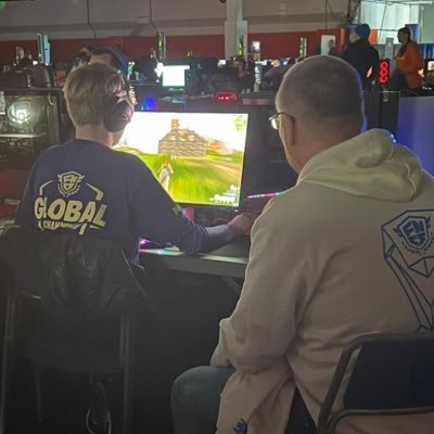 Dedicated eSports enthusiast and proud father of @AceFracFN (Fortnite player @AtlanticDK) 🌊 and Eru (LOL) 🔥🙂: MSc.🇩🇰