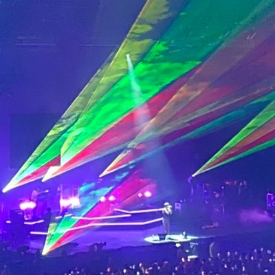 Socially awkward and generally chaotic GenX ot5/solo fan account. Louis’ music brought me to THE BEST part of the fandom 🌈 NO hate 🫶 x