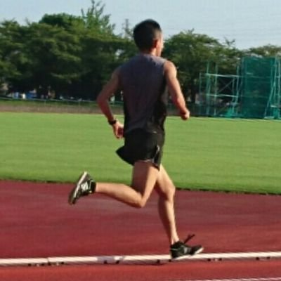 1975年生。
二人の娘のパパ。1500m4′15　3000m9′15 フル2時間44分