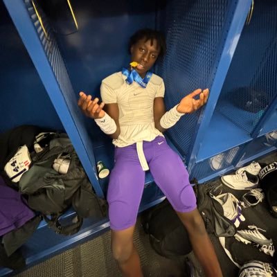 |6’2| | 165 Ibs.| DB | 4.6 40 time|C/O‘24| | Ben Davis High school| 37.0 in.Vert |3.0 gpa | Email Yassinefalke@gmail.com Cell: 317-652-3809 NCAA ID# 2310134099