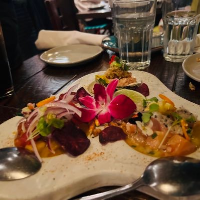 Reneetj3's profile picture. 