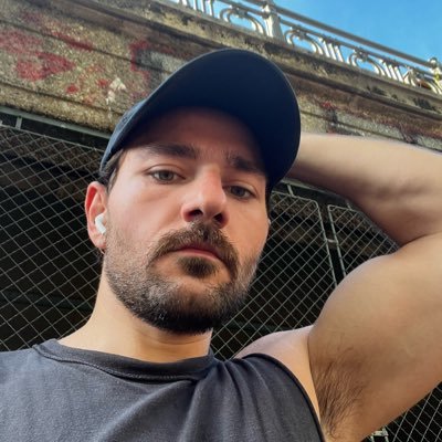 abeshappypill's profile picture. 