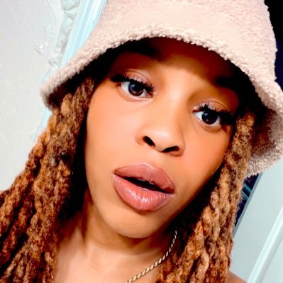 #GirlPlug🔌🌳♈️ Songwriter/Manager/A&R/producer 🇬🇧🇯🇲