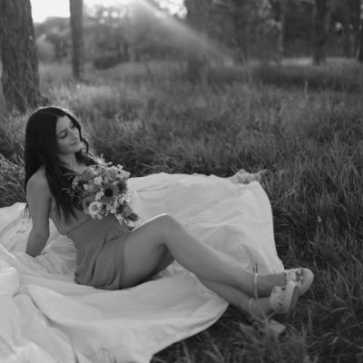 natlanae's profile picture. 